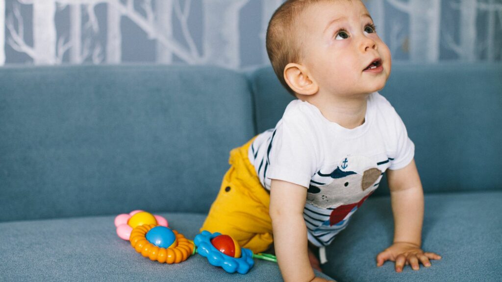 Jouets bébé 6 mois : mes coups de cœur (et ceux que j&rsquo;aurais évités)